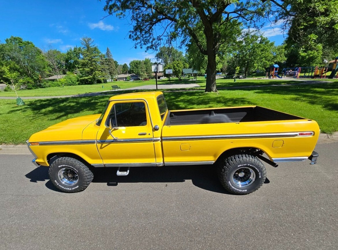 Ford-F-150-1976-Standard-Cab-Pickup-12