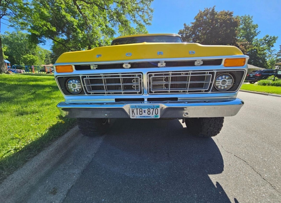 Ford-F-150-1976-Standard-Cab-Pickup-3