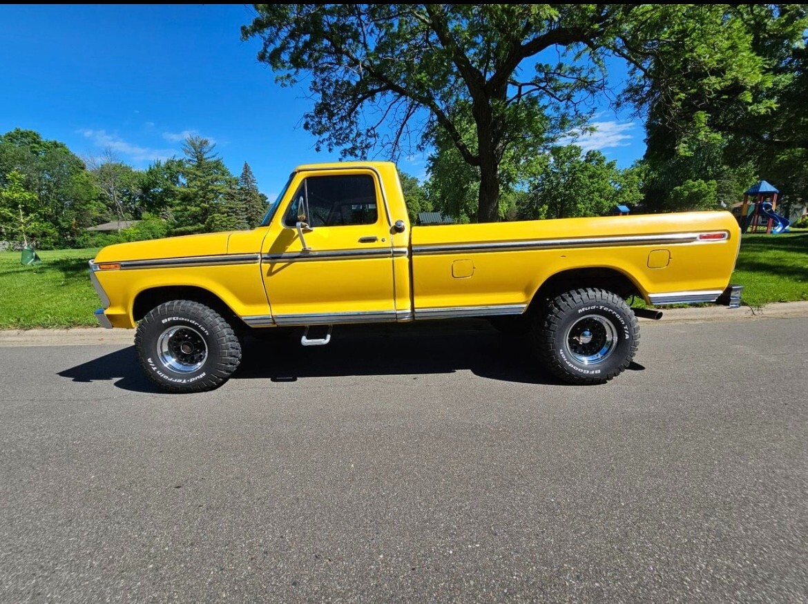 Ford-F-150-1976-Standard-Cab-Pickup-8