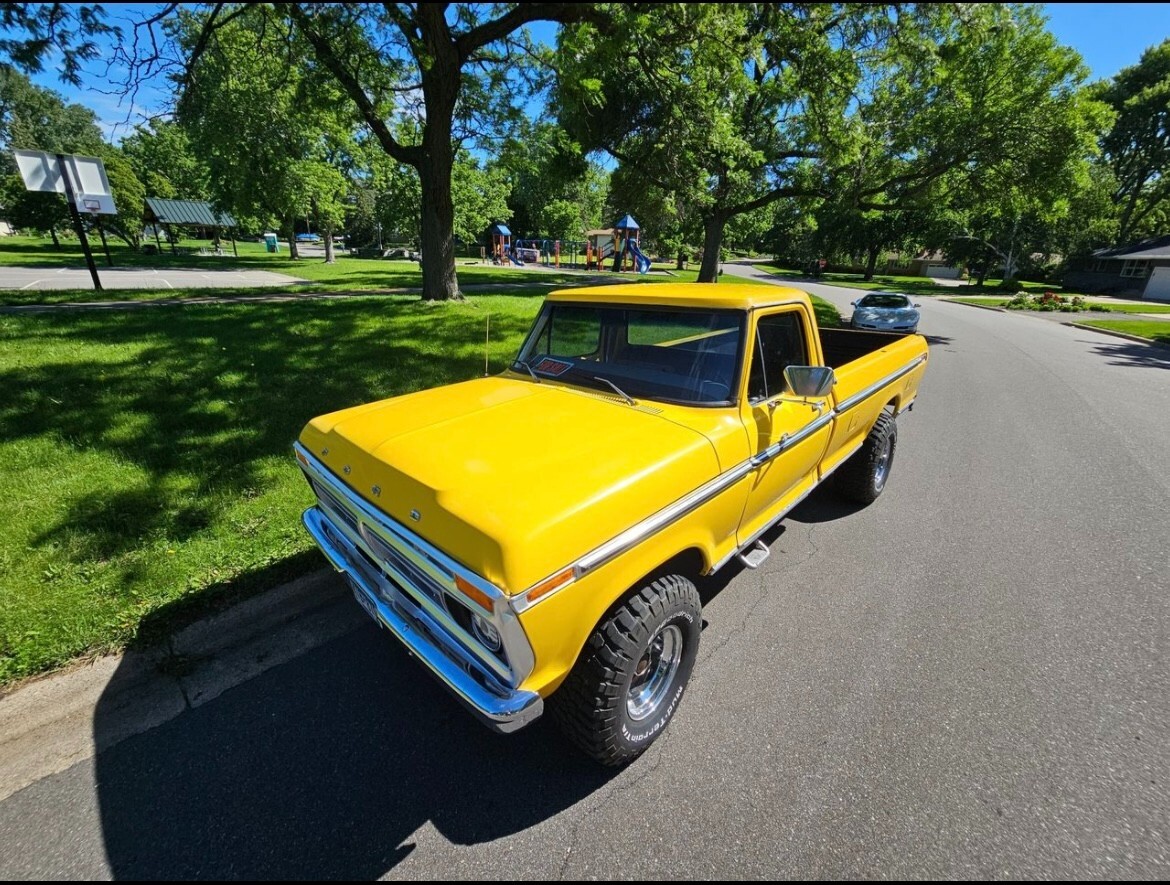 Ford-F-150-1976-Standard-Cab-Pickup-9