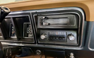 Ford-F-150-1976-custom-17