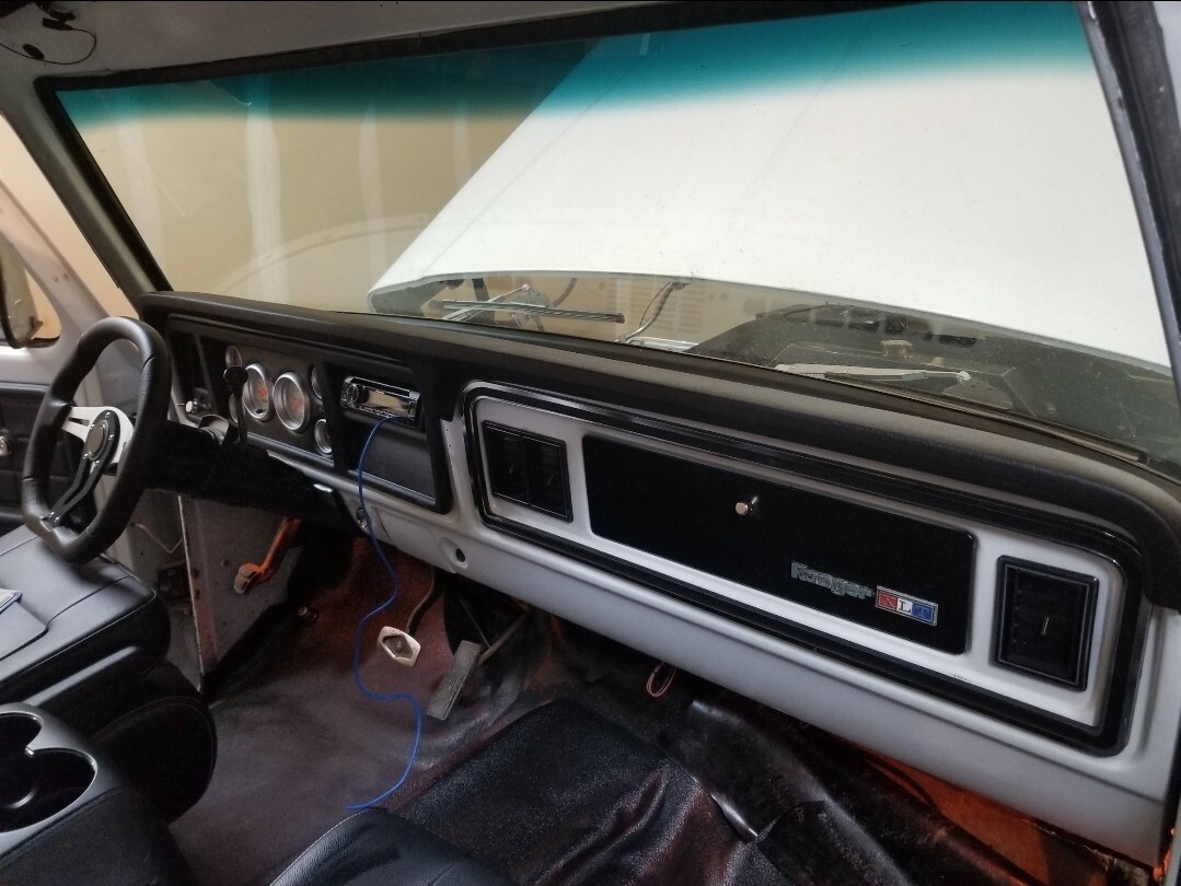 Ford-F-150-1978-8