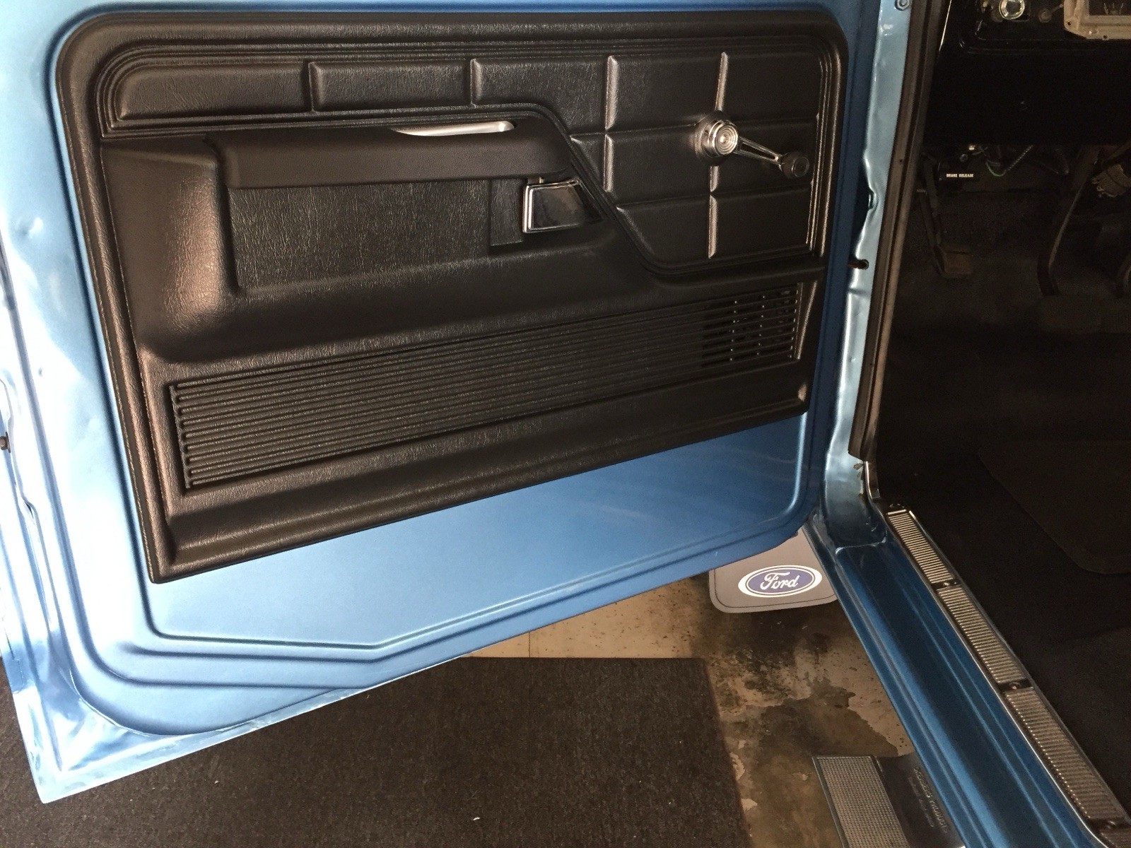 Ford-F-150-1978-Standard-Cab-Pickup-14