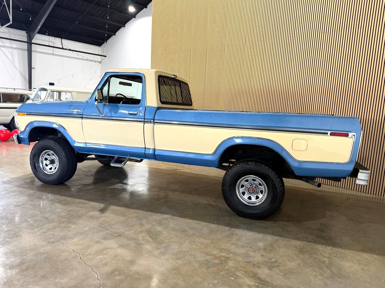 Ford-F-150-1979-Pickup-Truck-13