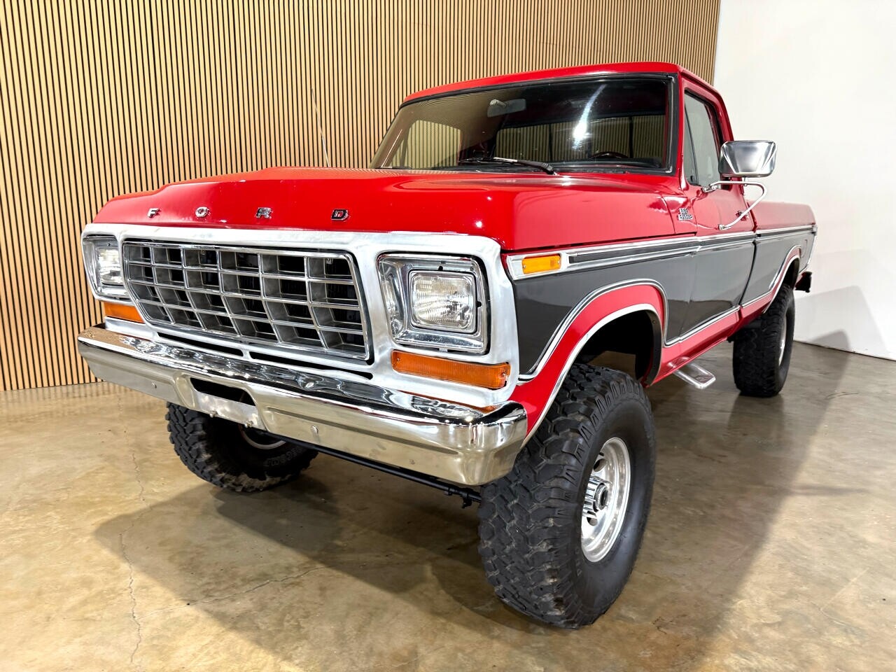 Ford-F-150-1979-Pickup-Truck-2