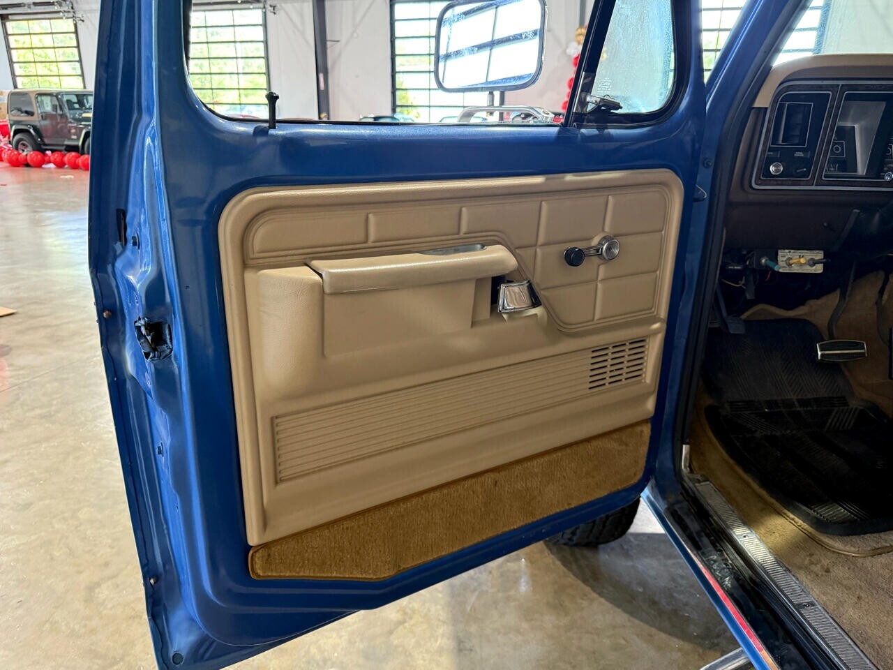 Ford-F-150-1979-Pickup-Truck-22