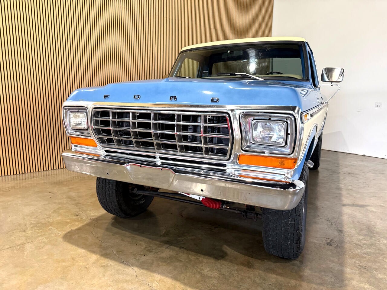 Ford-F-150-1979-Pickup-Truck-4