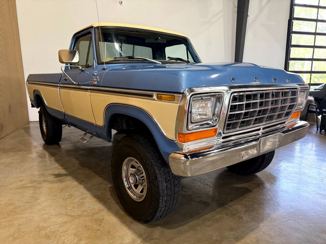 Ford-F-150-1979-Pickup-Truck-9