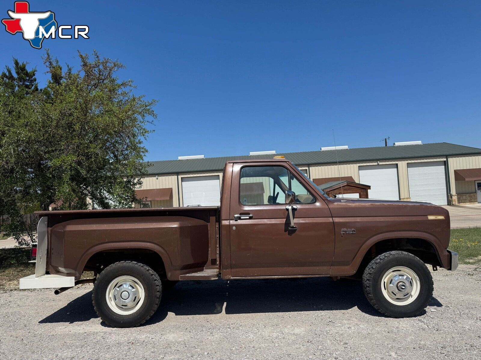 Ford-F-150-1983-Standard-Cab-Pickup-11