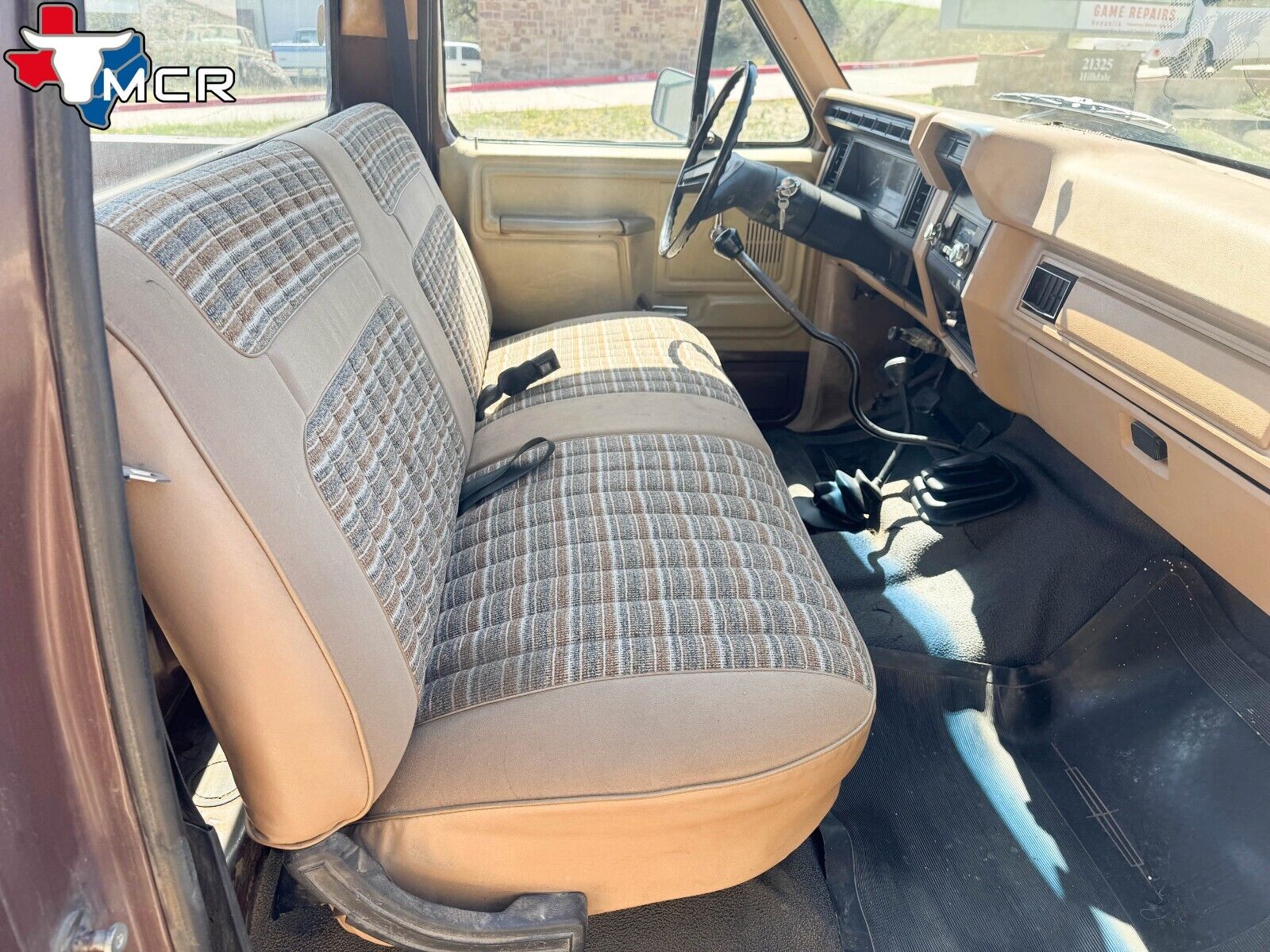 Ford-F-150-1983-Standard-Cab-Pickup-14