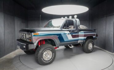Ford-F-150-1983-Truck-1