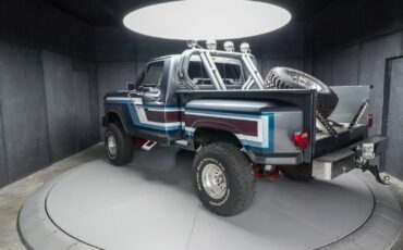Ford-F-150-1983-Truck-16