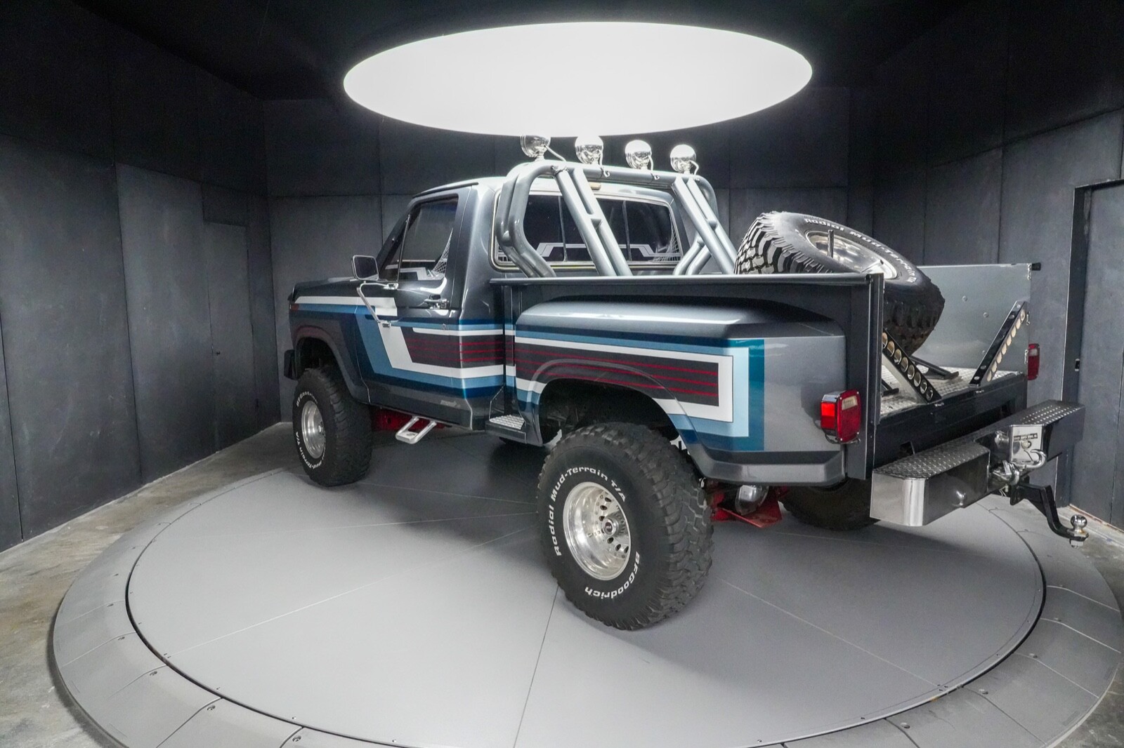 Ford-F-150-1983-Truck-16