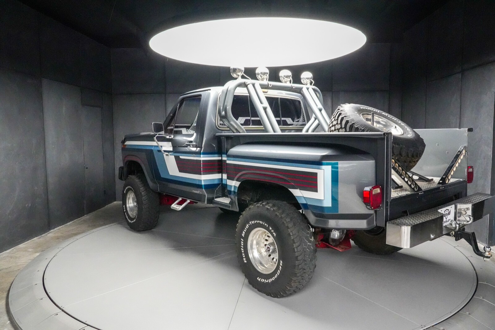 Ford-F-150-1983-Truck-17