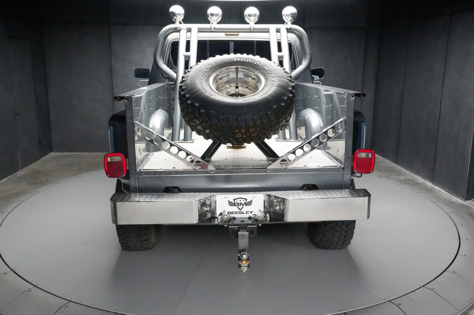 Ford-F-150-1983-Truck-18