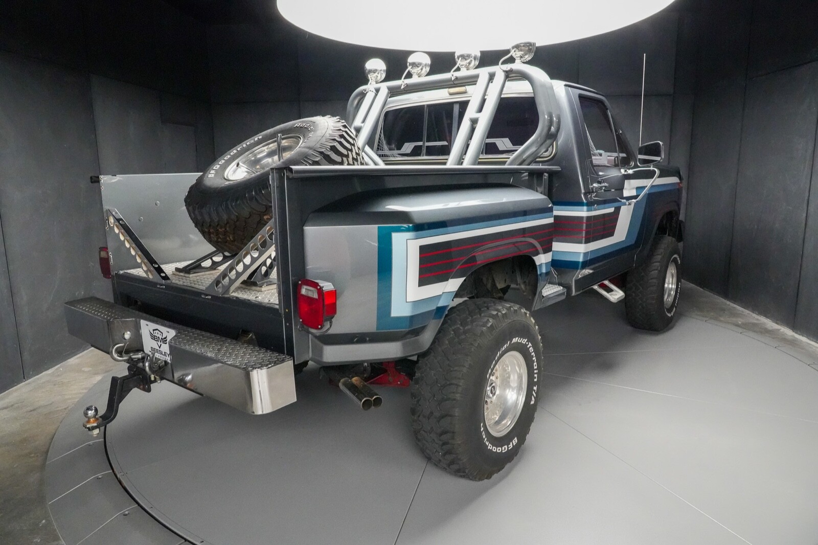 Ford-F-150-1983-Truck-25