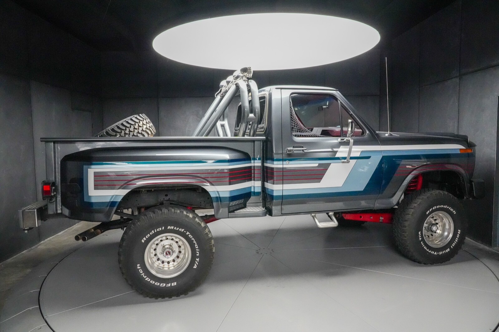 Ford-F-150-1983-Truck-27