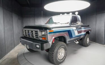 Ford-F-150-1983-Truck-3
