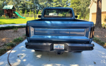 Ford-F-150-1984-Pickup-Truck-12