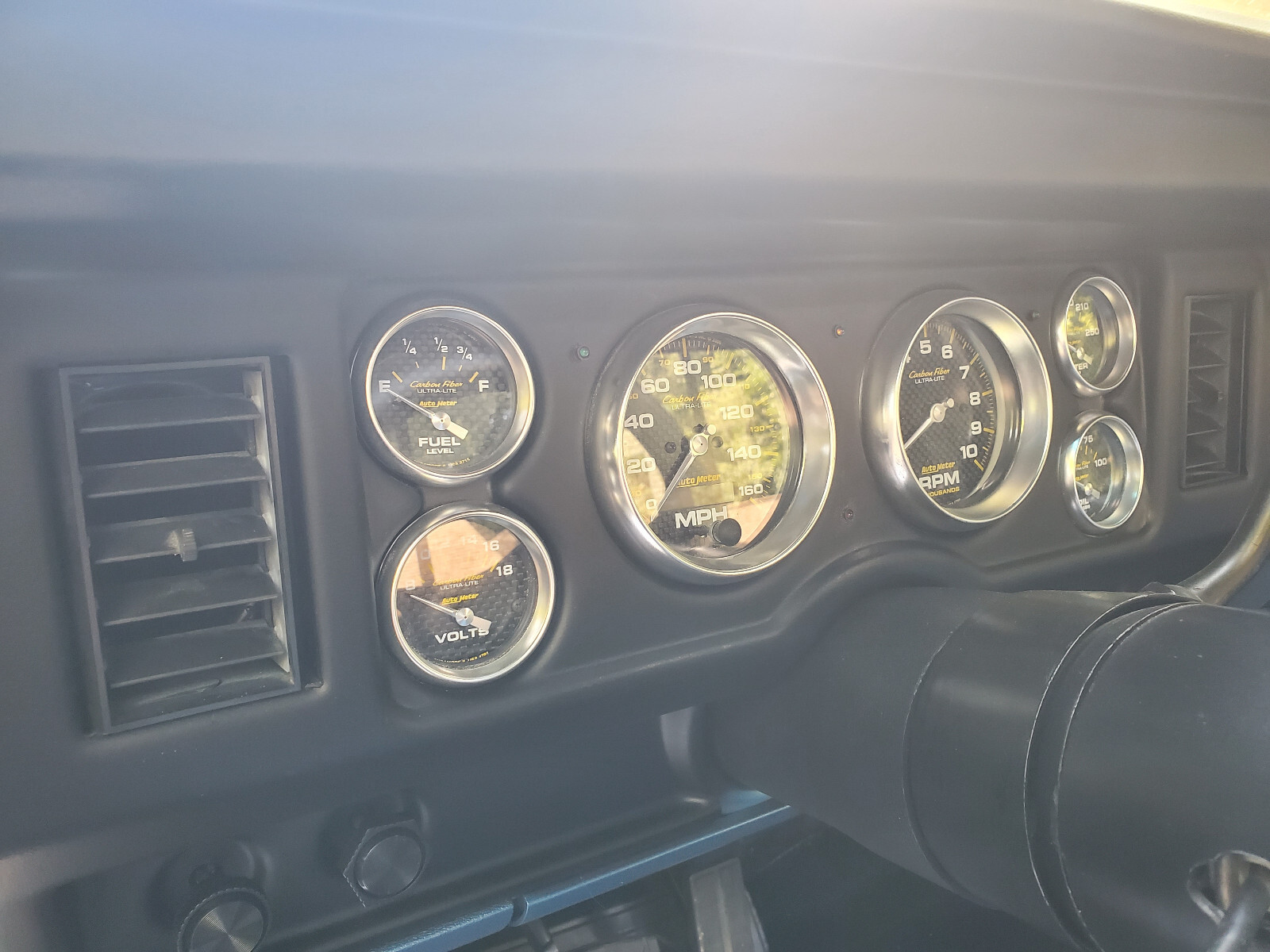 Ford-F-150-1984-Pickup-Truck-19