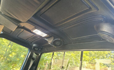 Ford-F-150-1984-Pickup-Truck-24