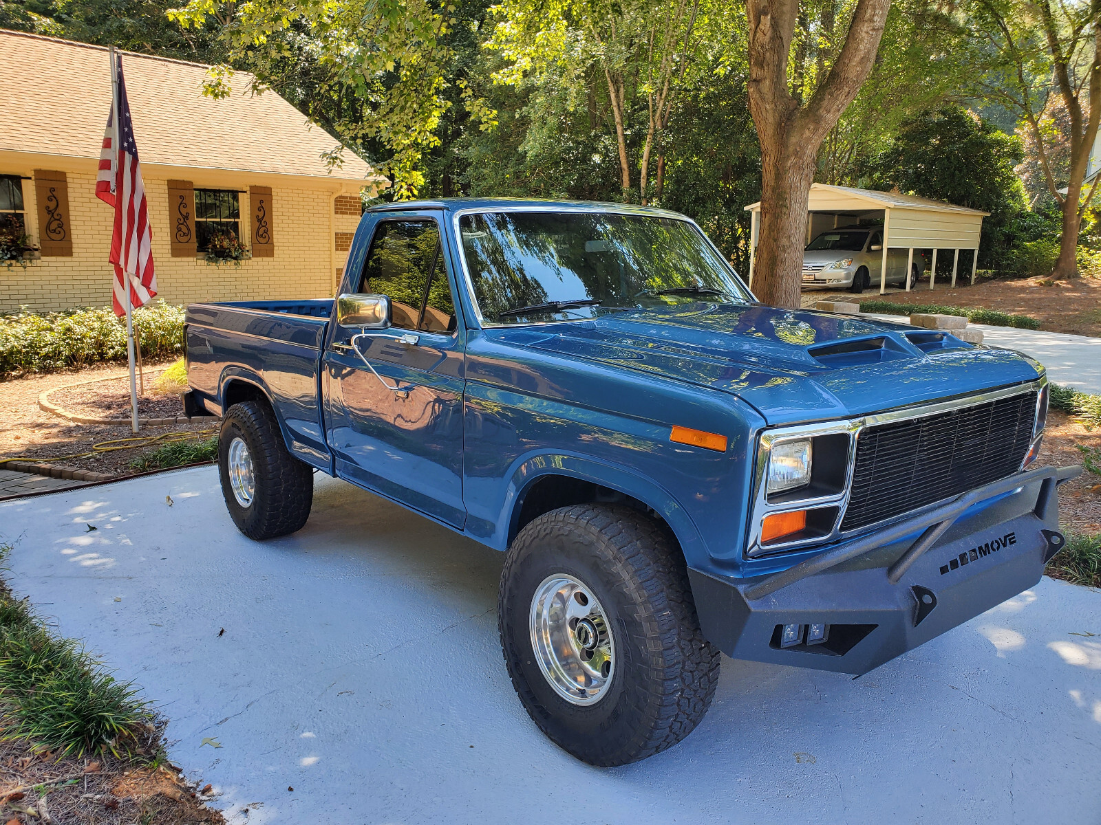 Ford-F-150-1984-Pickup-Truck-5