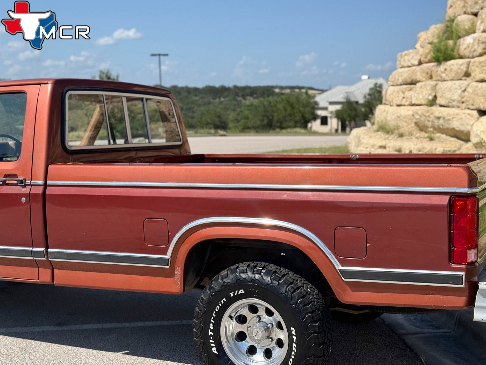 Ford-F-150-1984-Standard-Cab-Pickup-17