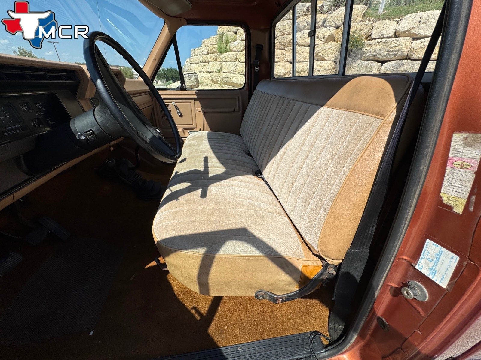 Ford-F-150-1984-Standard-Cab-Pickup-19
