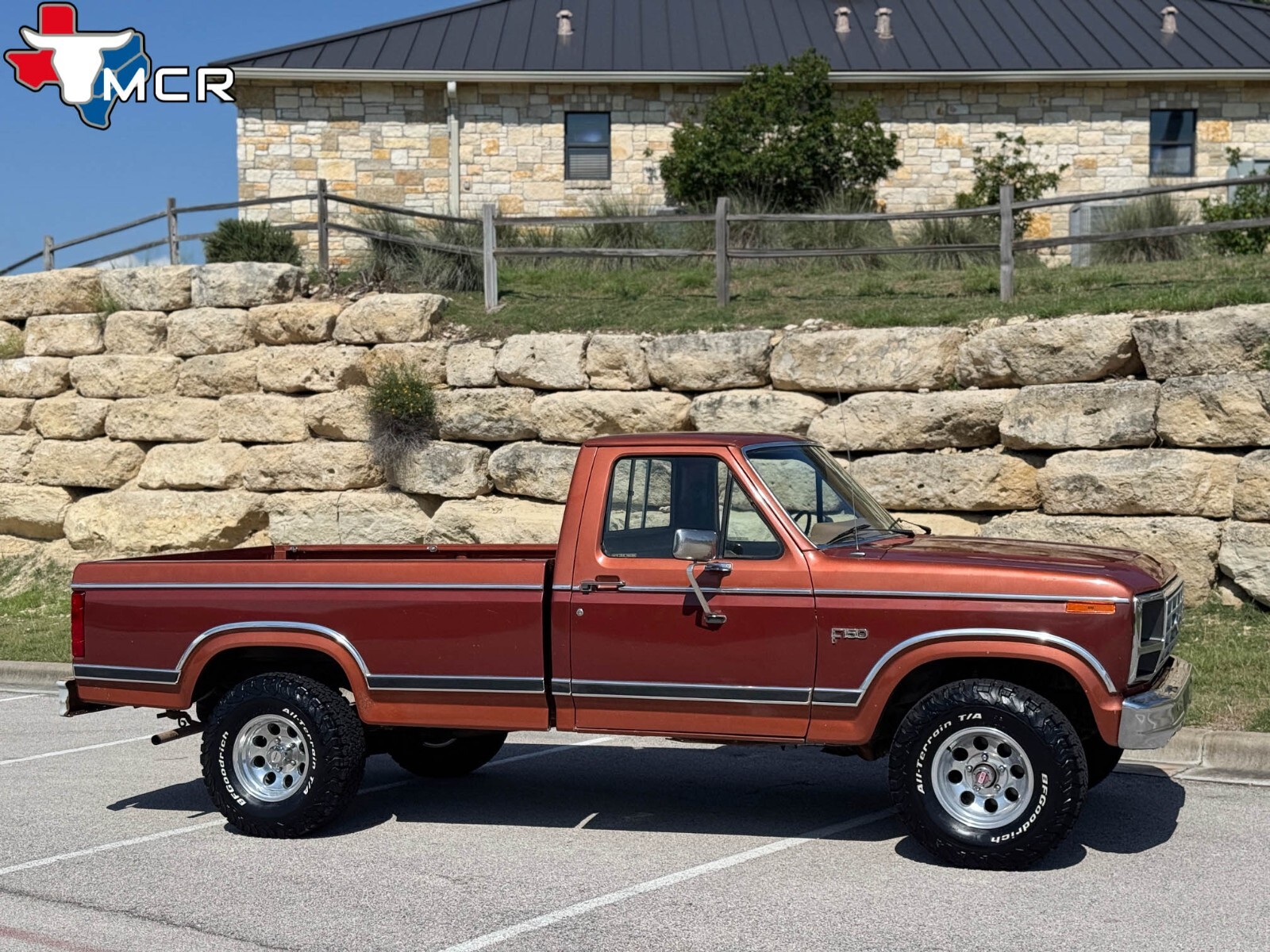 Ford-F-150-1984-Standard-Cab-Pickup-3