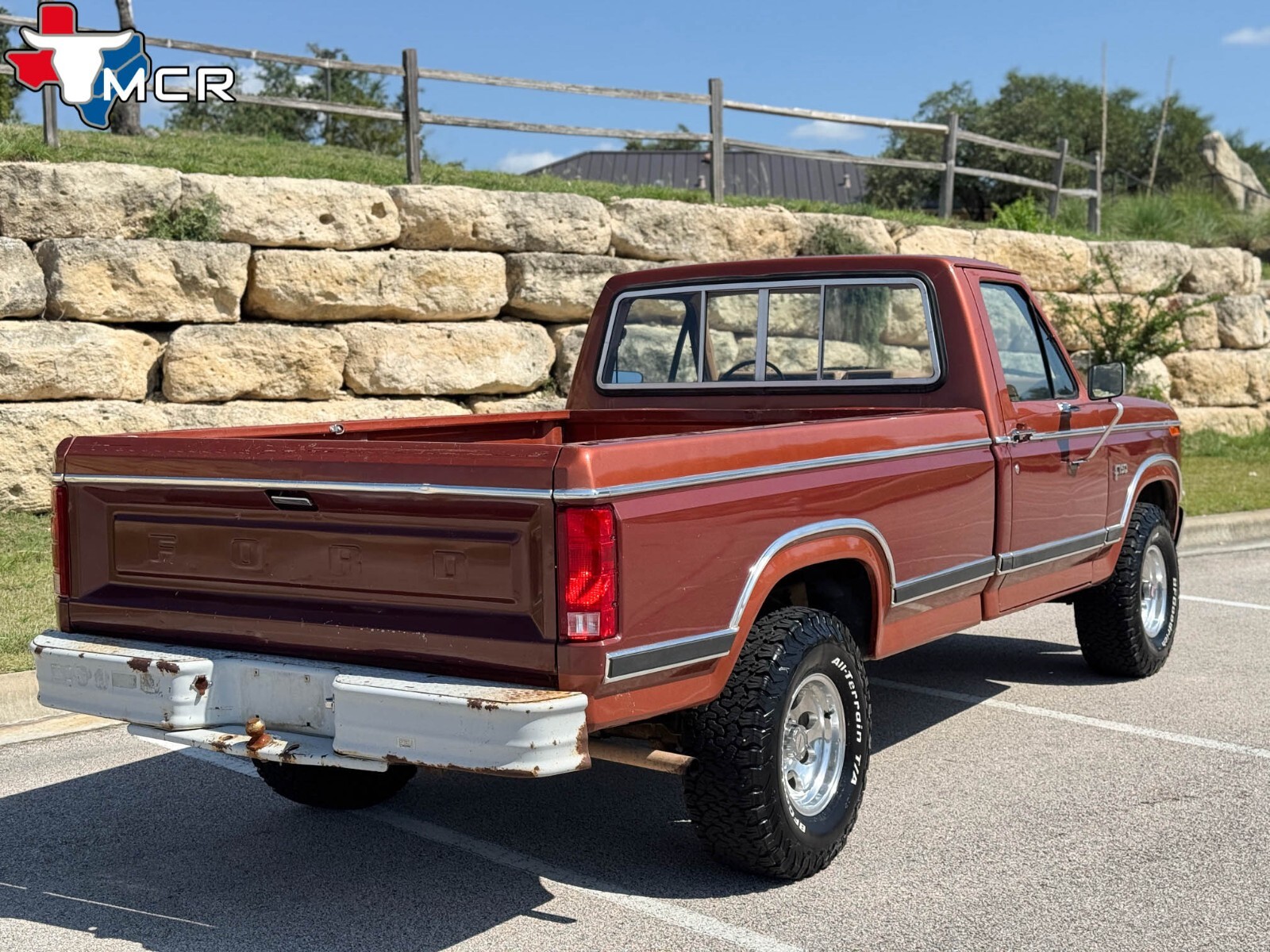 Ford-F-150-1984-Standard-Cab-Pickup-5