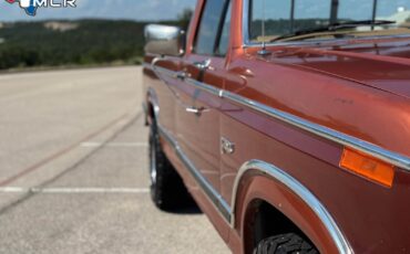 Ford-F-150-1984-Standard-Cab-Pickup-9