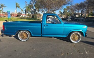 Ford-F-150-1985-10