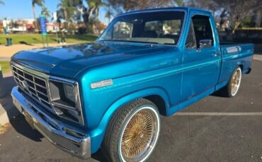 Ford-F-150-1985-3