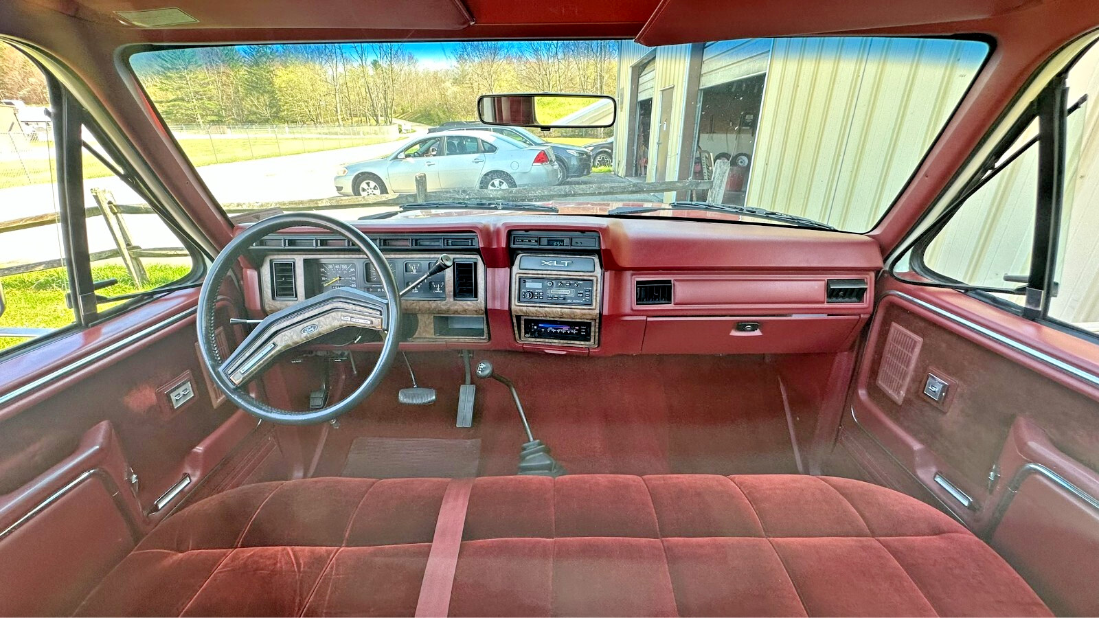 Ford-F-150-1986-Standard-Cab-Pickup-11