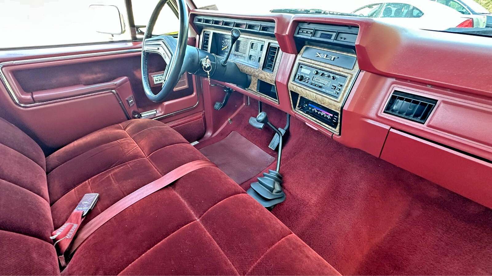 Ford-F-150-1986-Standard-Cab-Pickup-13