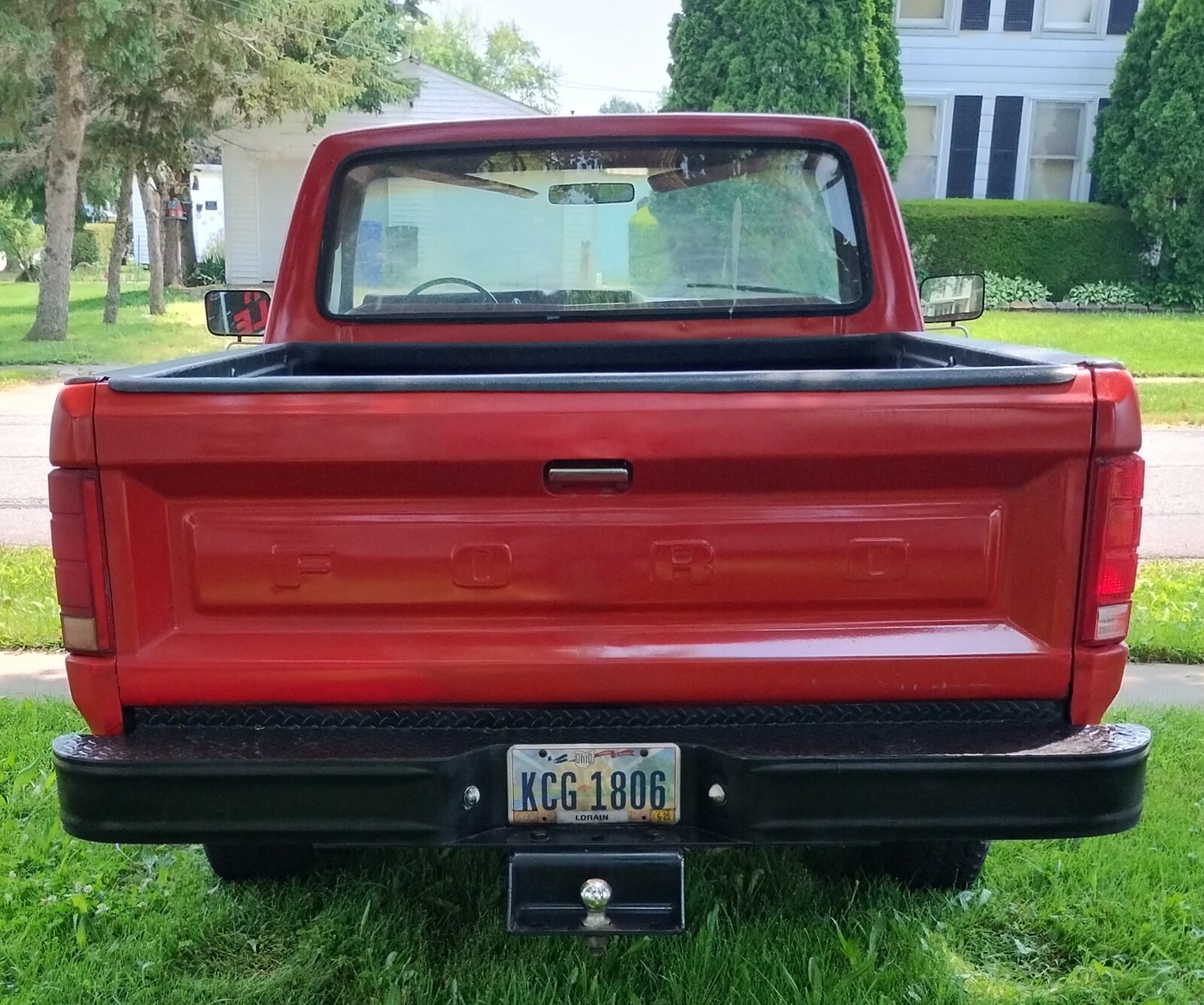 Ford-F-150-1986-Standard-Cab-Pickup-3