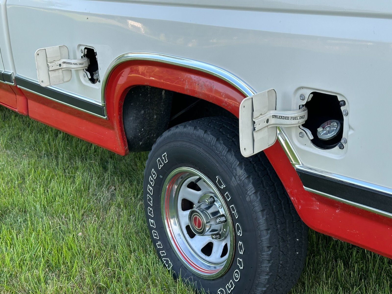 Ford-F-150-1986-Standard-Cab-Pickup-5
