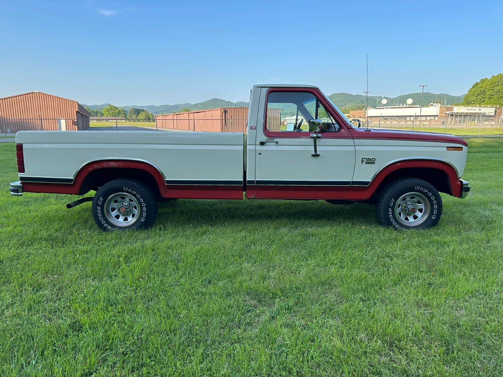 Ford-F-150-1986-Standard-Cab-Pickup-8