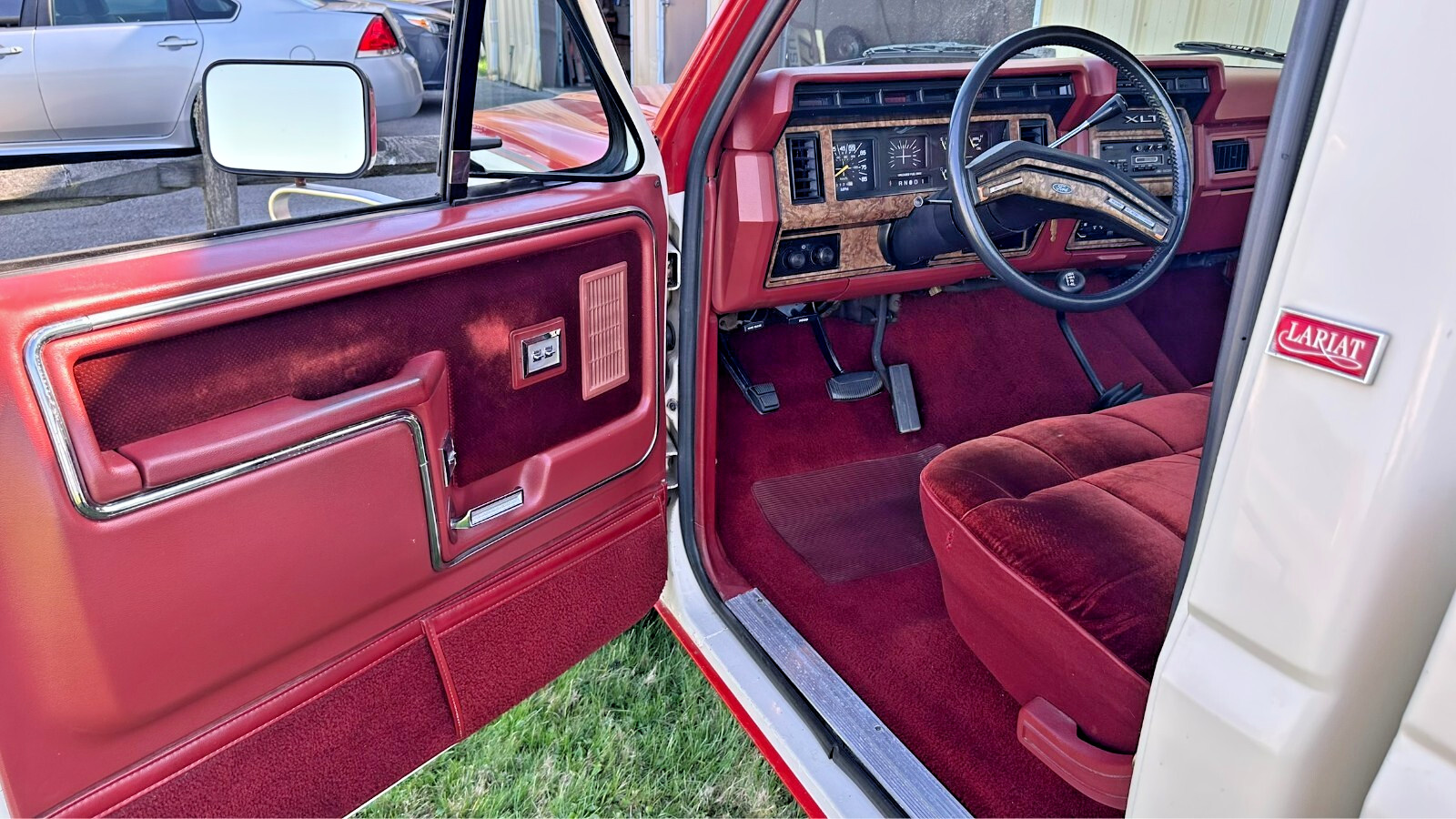 Ford-F-150-1986-Standard-Cab-Pickup-9