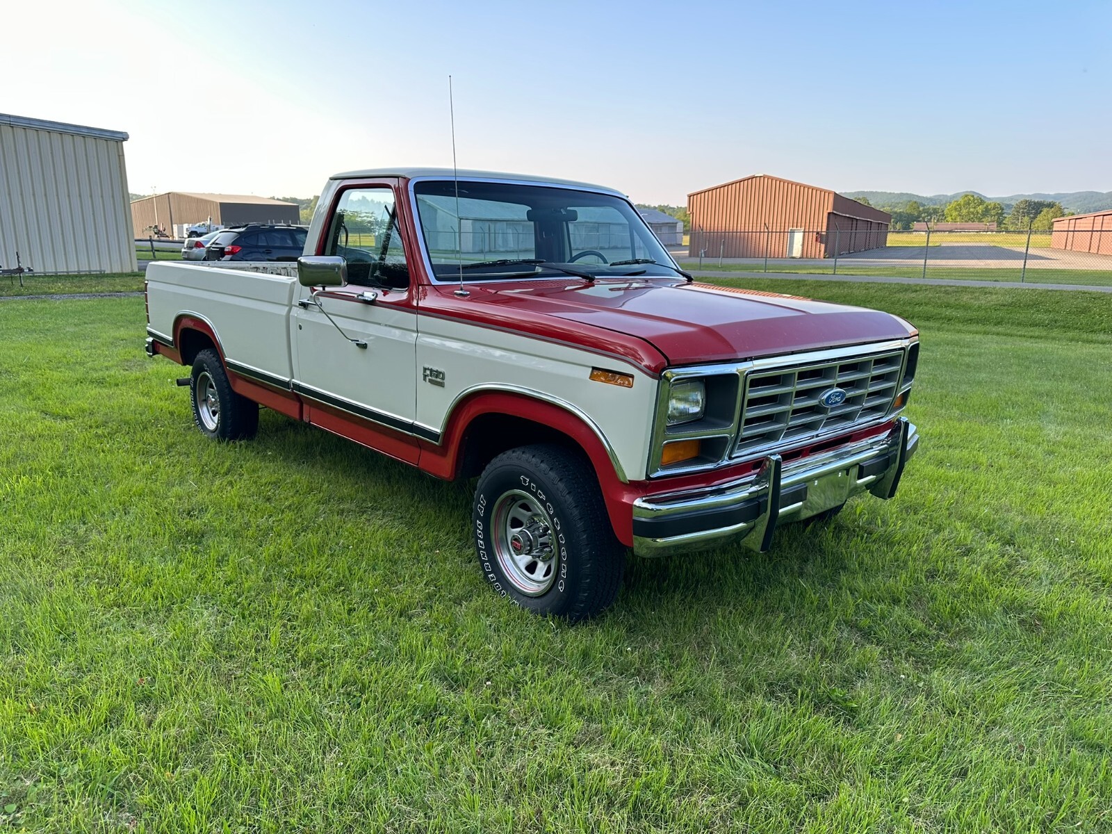 Ford F-150 1986 Standard Cab Pickup