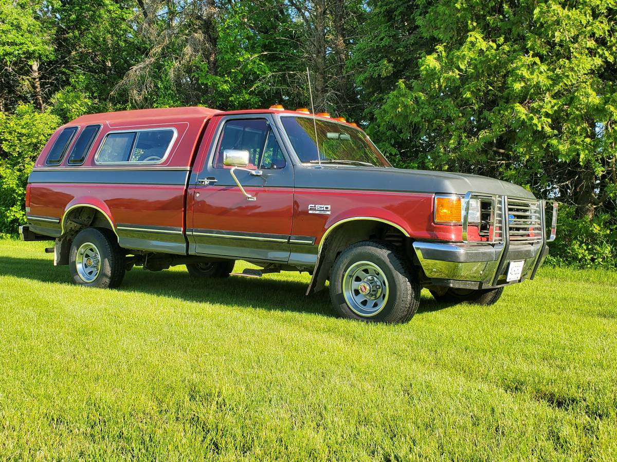 Ford F-150  1990 red