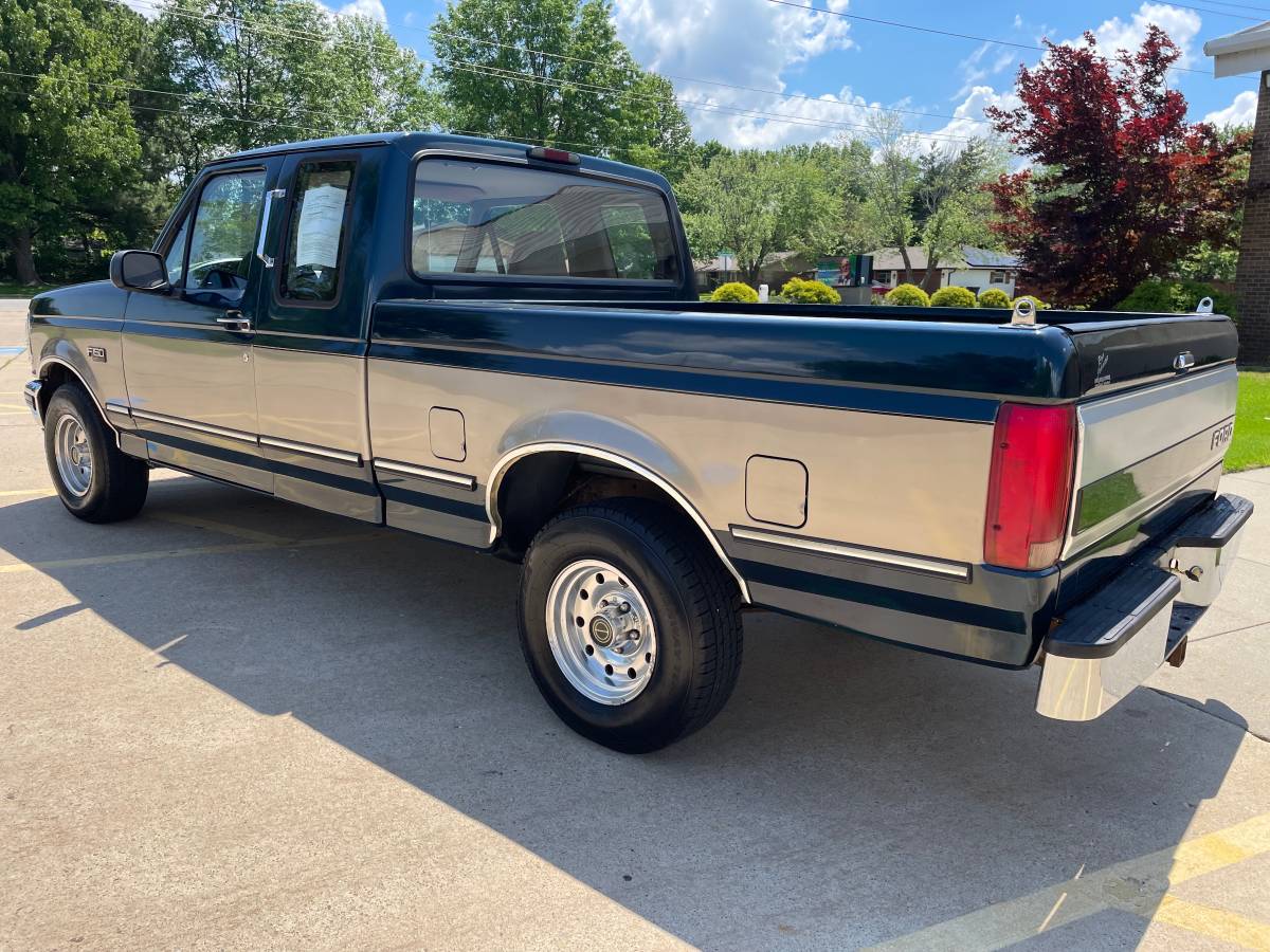 Ford-F-150-xlt-extended-cab-1995-green-8