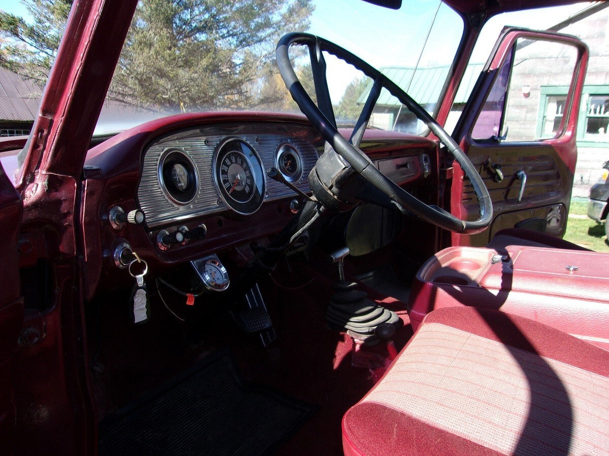 Ford-F-250-1966-Standard-Cab-Pickup-17