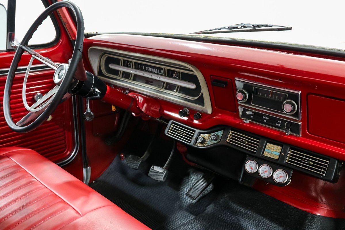 Ford-F-250-1968-Truck-15