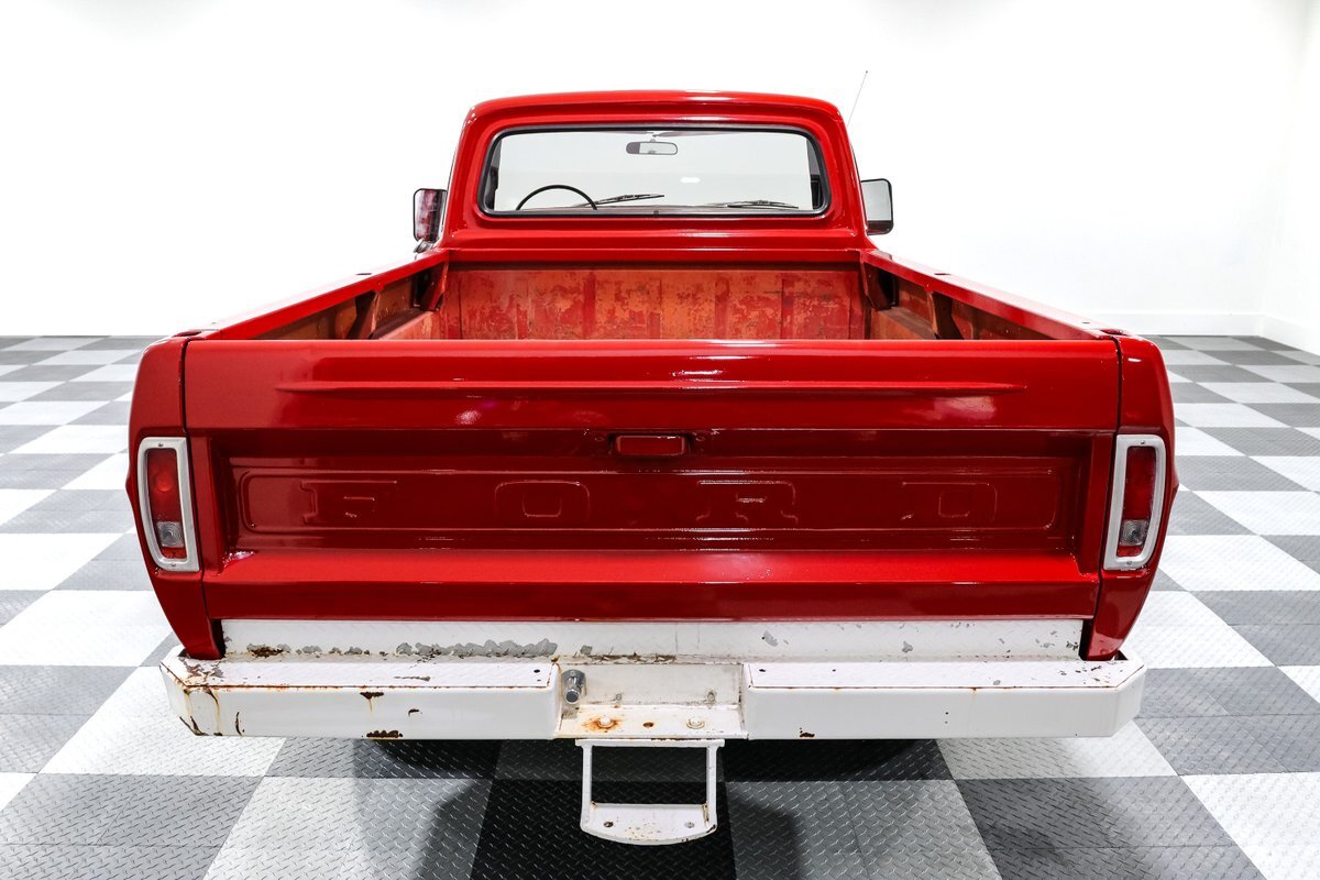 Ford-F-250-1968-Truck-5