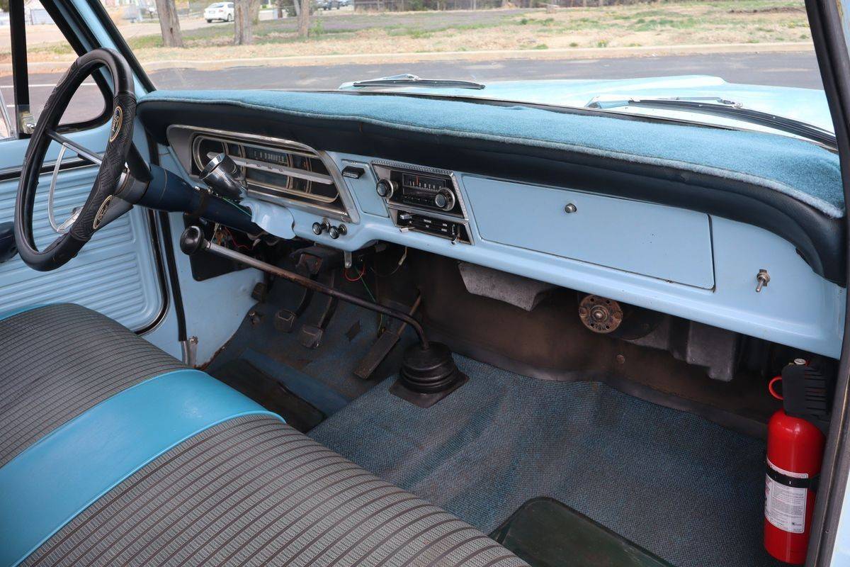 Ford-F-250-1968-blue-14