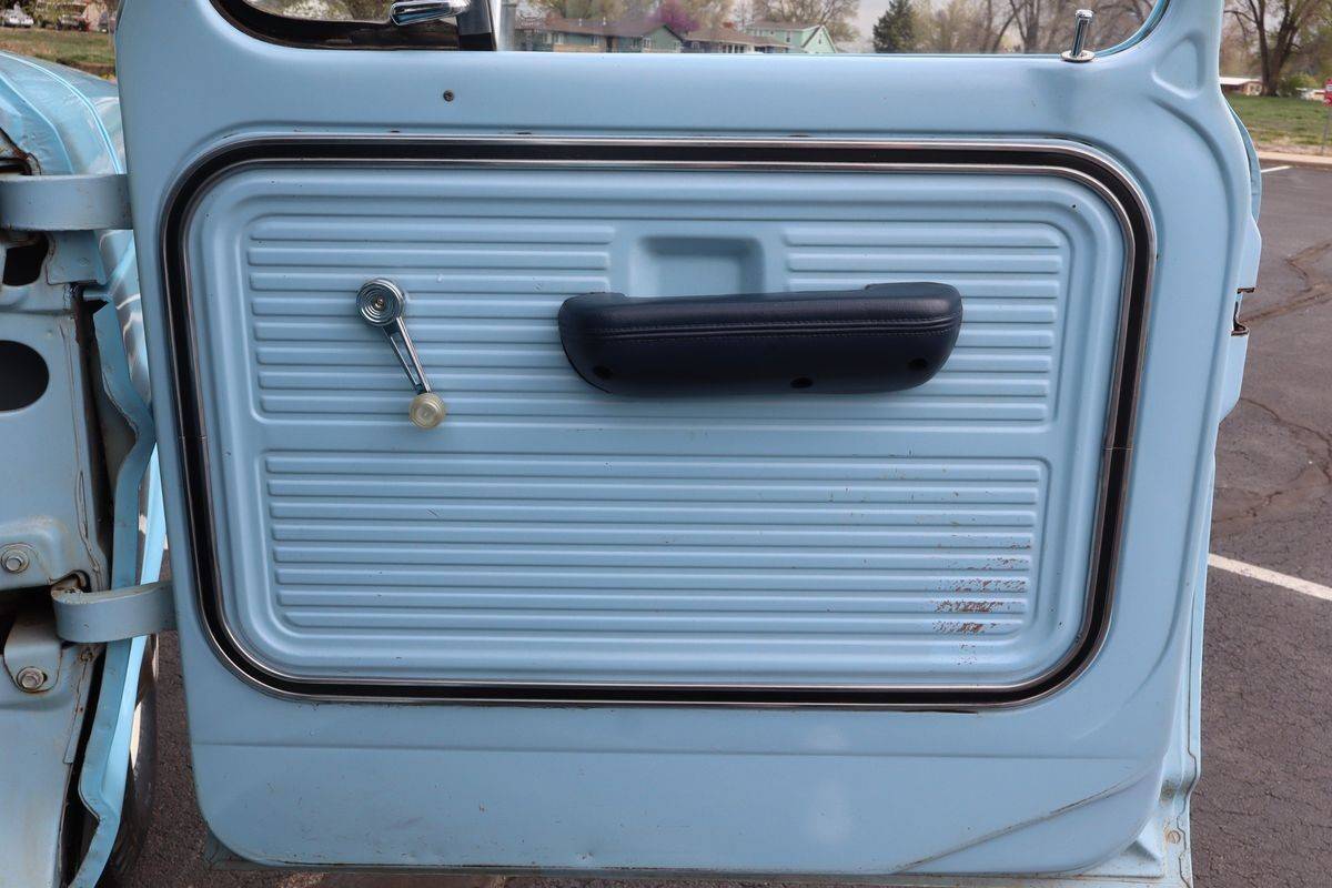 Ford-F-250-1968-blue-16