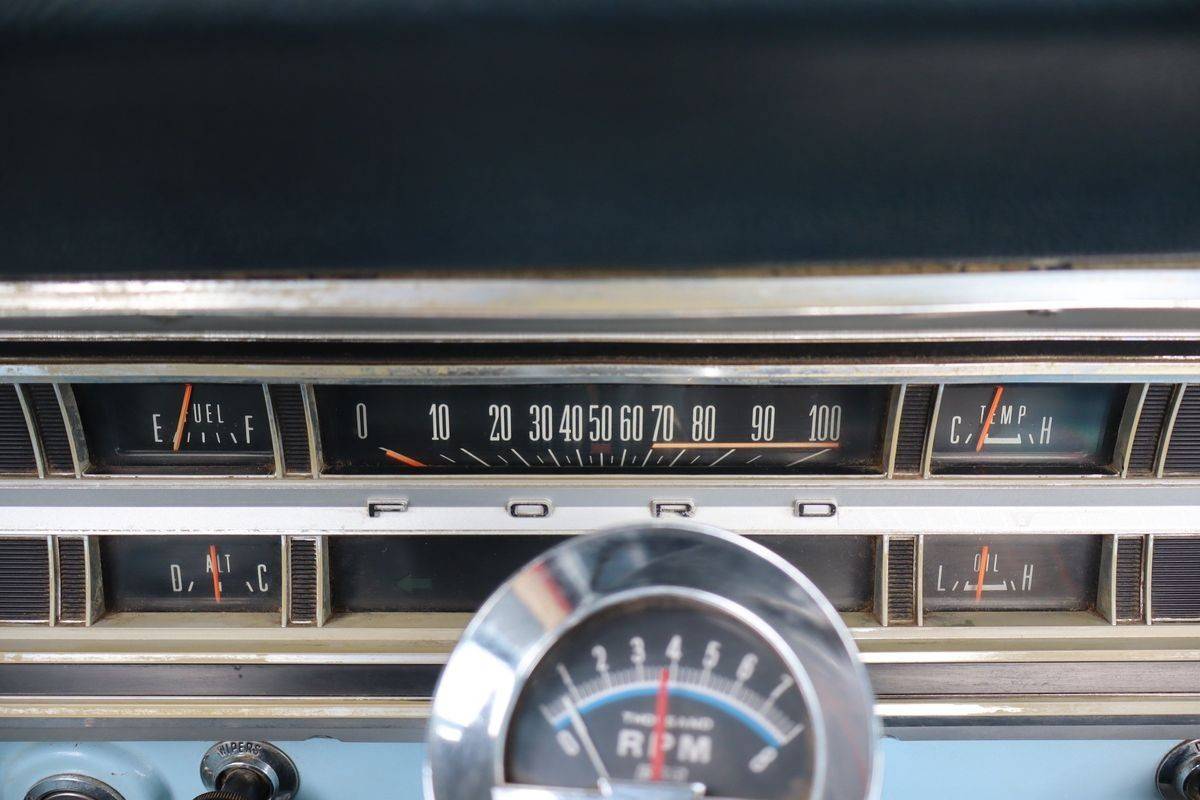 Ford-F-250-1968-blue-21