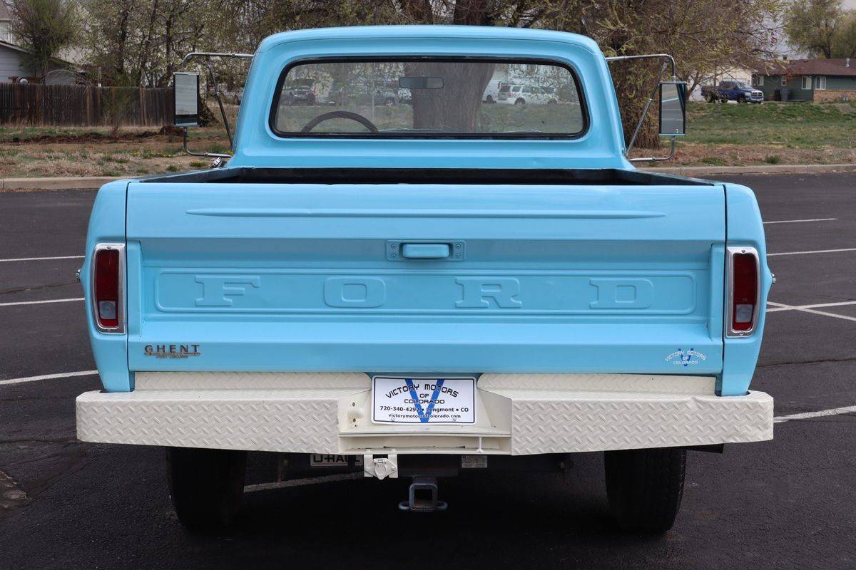 Ford-F-250-1968-blue-4