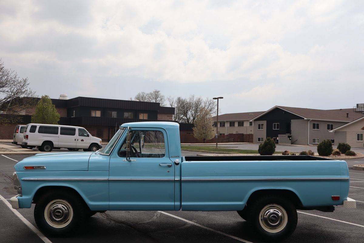 Ford-F-250-1968-blue-7